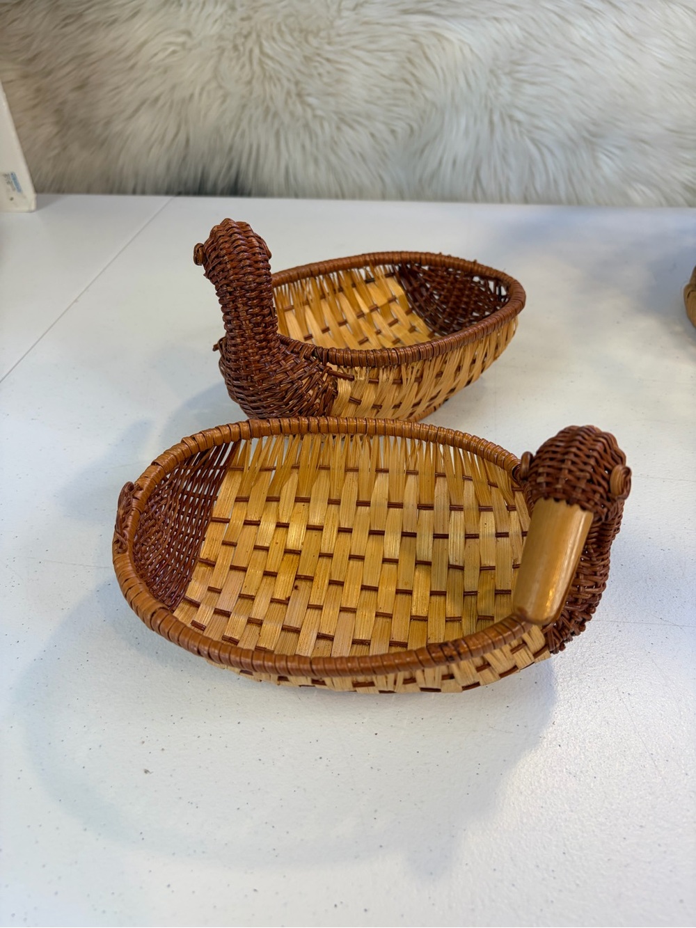 Vintage Duck Wicker Basket Woven Rattan Plant French Country Kitchen Cottagecore - Picture 2 of 7